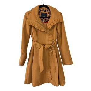 Steve Madden Camel Colored Lined Ruffle Trim Pea Trench Coat Size Small